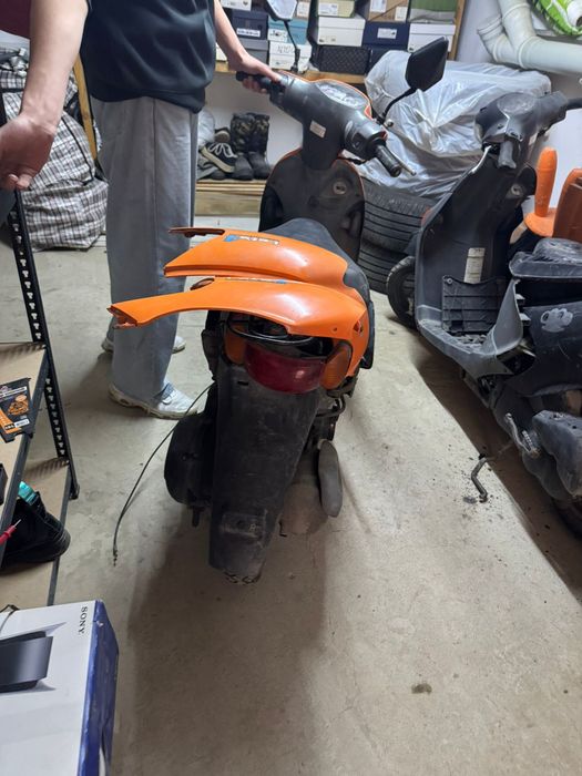 Два мопеды Сузуки летс 4