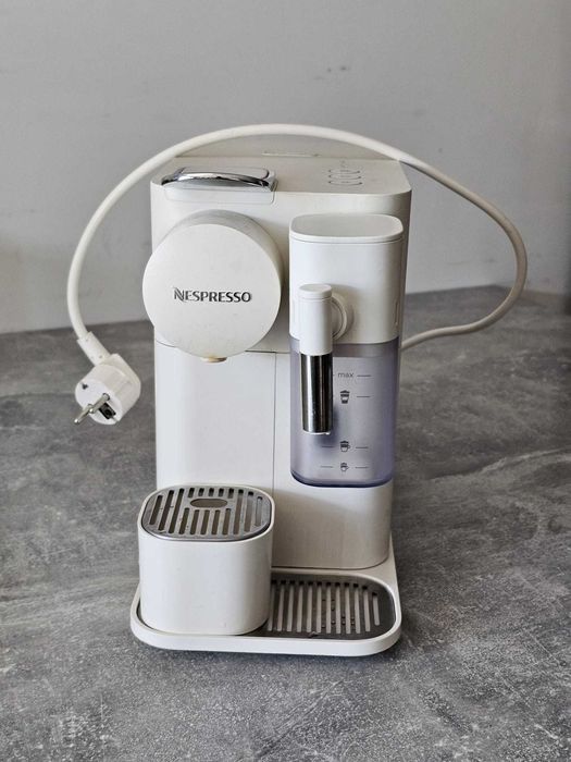 Espressor Lattissima One Evolution Alb