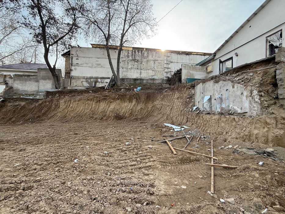 Продается земля братские могилы , Шота руставели