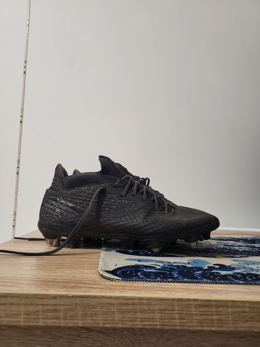 Ghete crampoane fotball