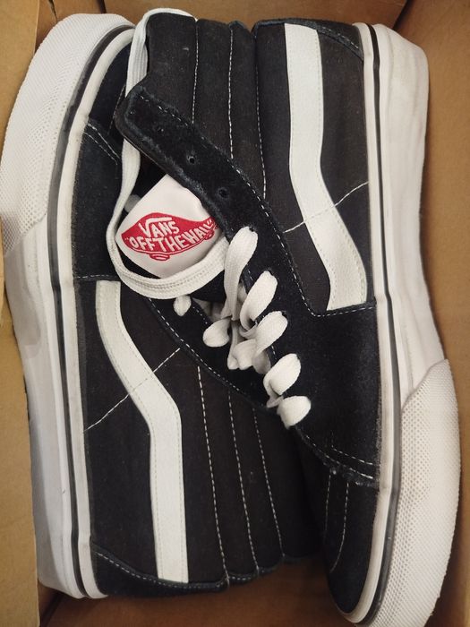 Кроссовки кожаные