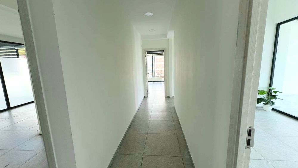 Ул.Айбека помешение168кв.м.6кабинетов 5эт.лифт в БЦ ор-р Шох.мед.центр