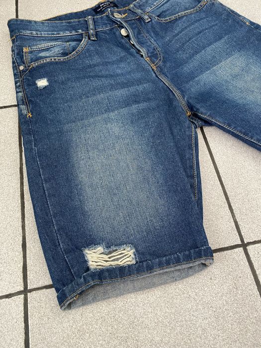 Къси дънки Bershka Размер 40 Дъркови къси гащи Добре запазени