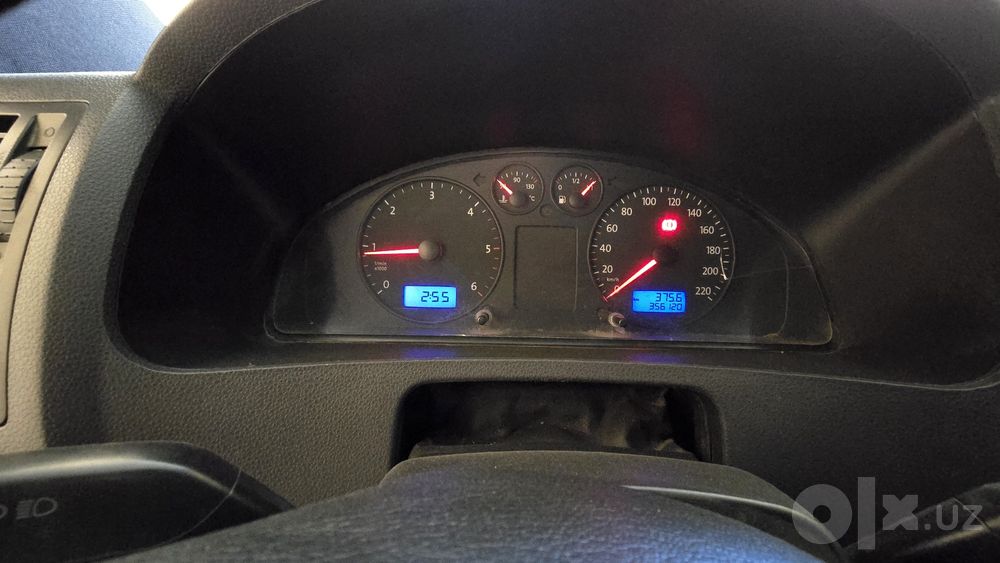 Refregerator Wolkswagen T5 sotiladi holati ideal