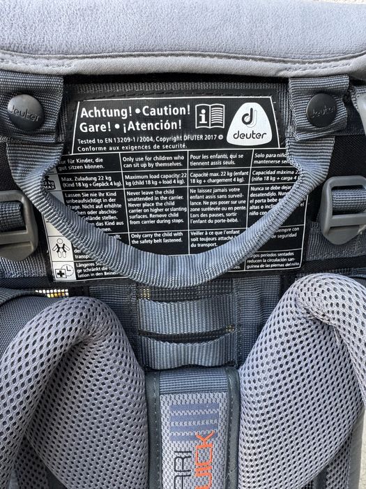 Port-bebe drumeții DEUTER Kid Comfort 1 Plus – ca nou, gri/negru