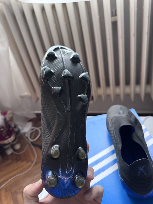 Adidas X Carbon de iarba