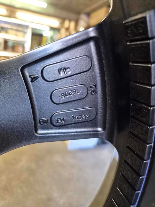 NISSAN ARIYA оригинални нови джанти 19" в комплект със зимни гуми 235/55/R19 Bridgestone Blizzak XL