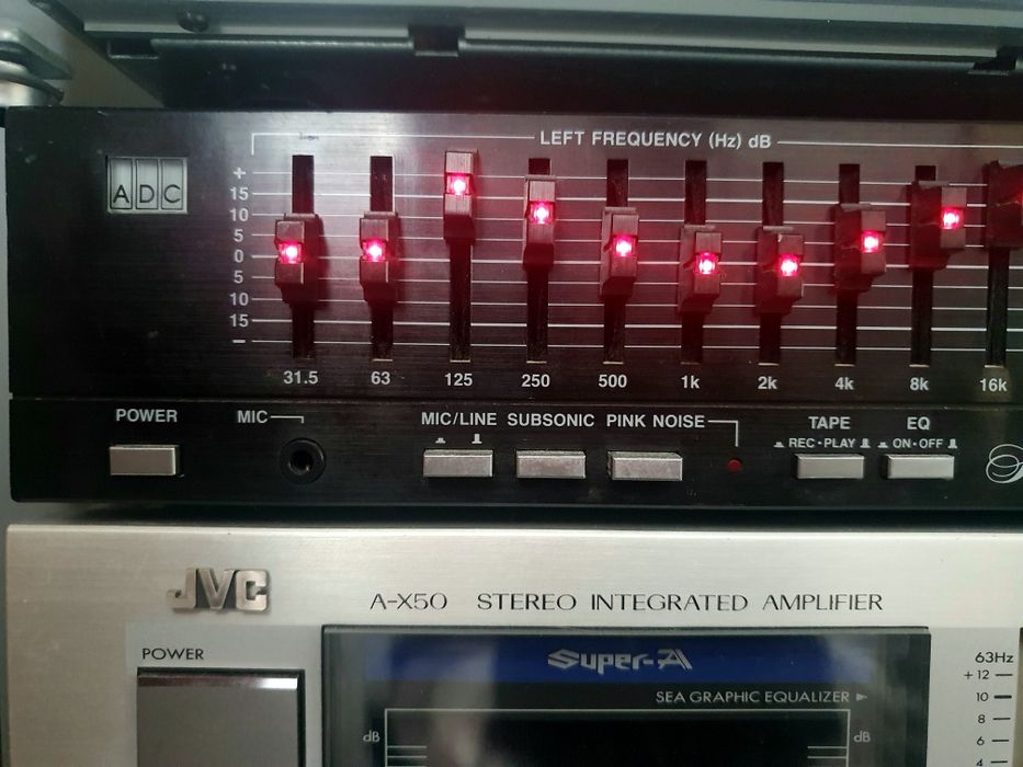 Vând equalizer modelADC SS-300 SL