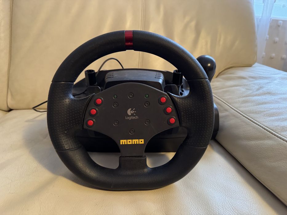 Volan Gaming Logitech Momo Racing – PC – Force Feedback