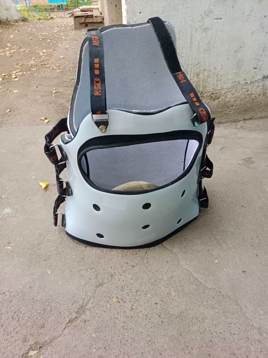 Продам защитный костюм для единоборств