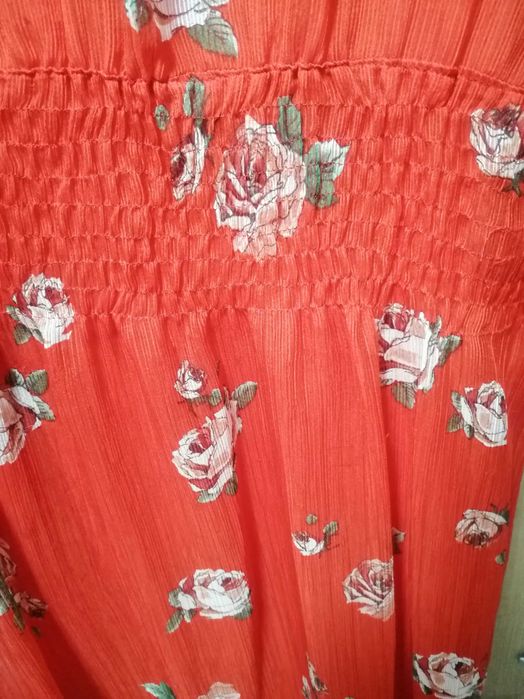 Rochie din voal, cu trandafiri