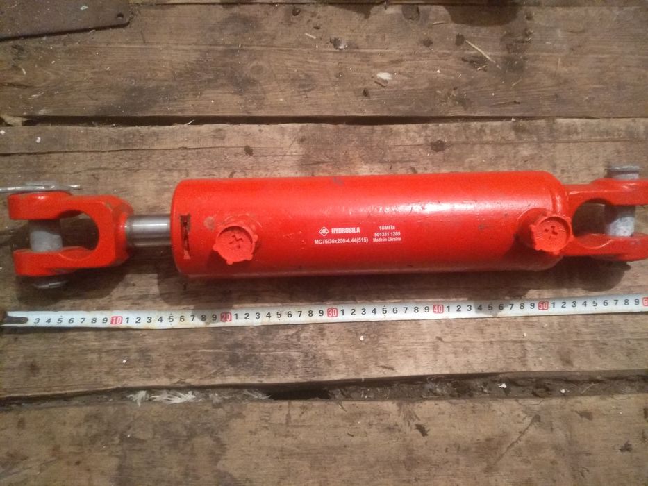 Продам гидроцилиндр МСТ-75