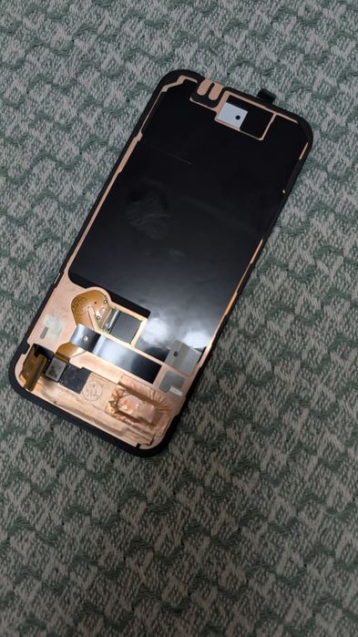 экран(дисплей) на pixel 9 pro