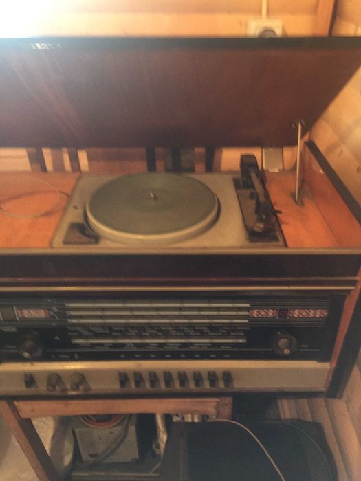 Продам радиоприемники  времен СССР