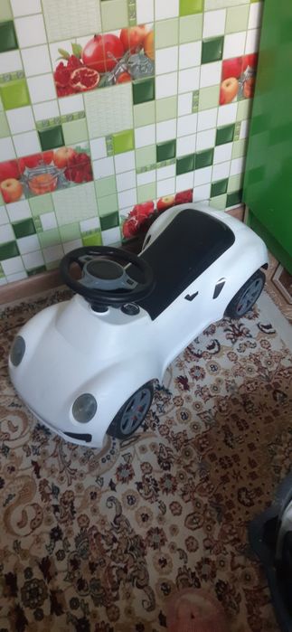 Игрушечные машина белого цвета для детей