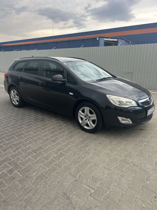 Opel Astra j 2011 1.7 cdti