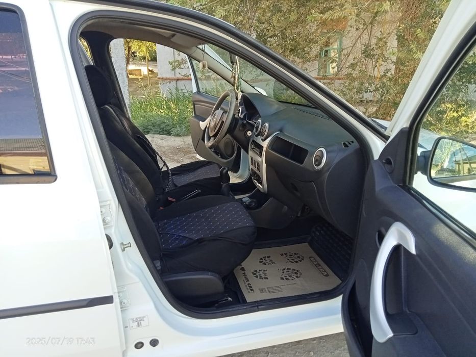 Сатылады Рено Логан 2013жылгы..