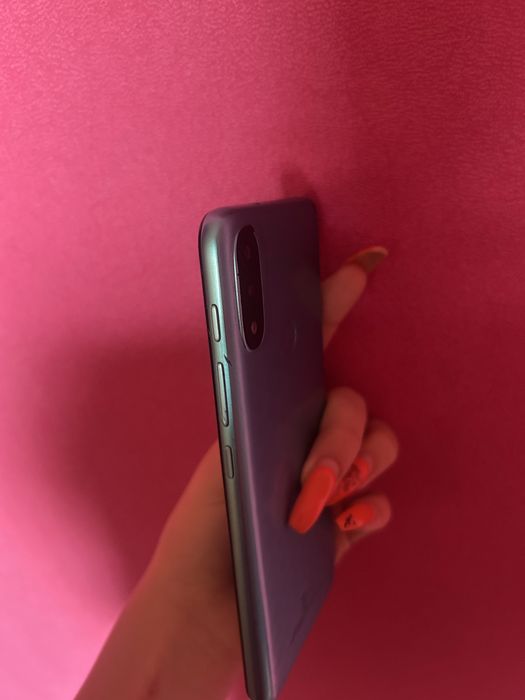 Телефон използван година в отлично състояние