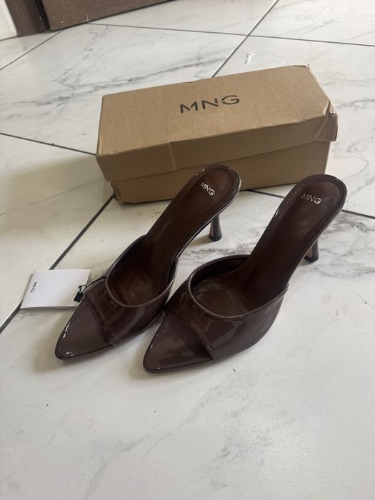 Босоножки MANGO