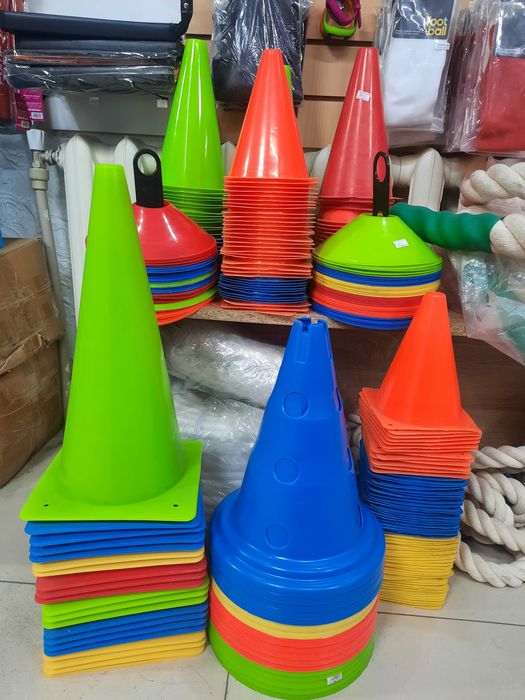 Фишки конусы тренировочные (футбольные)