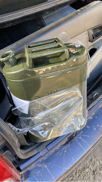 Саб Урал, и канистра под бензин 10л