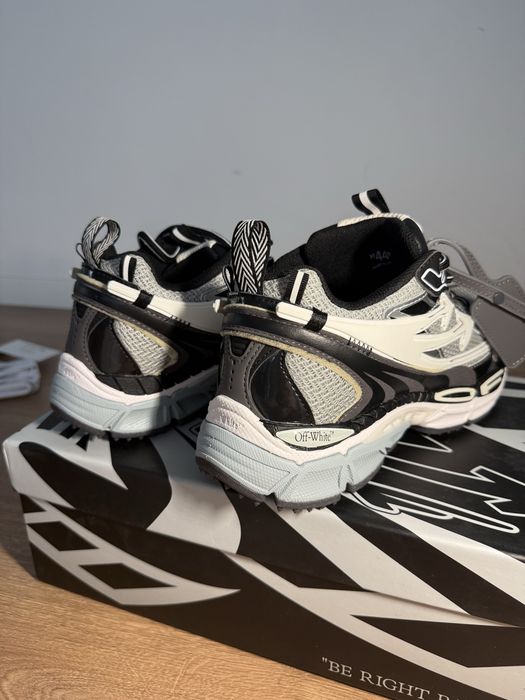 Off-White  Be Right Back MESH LIGHT
