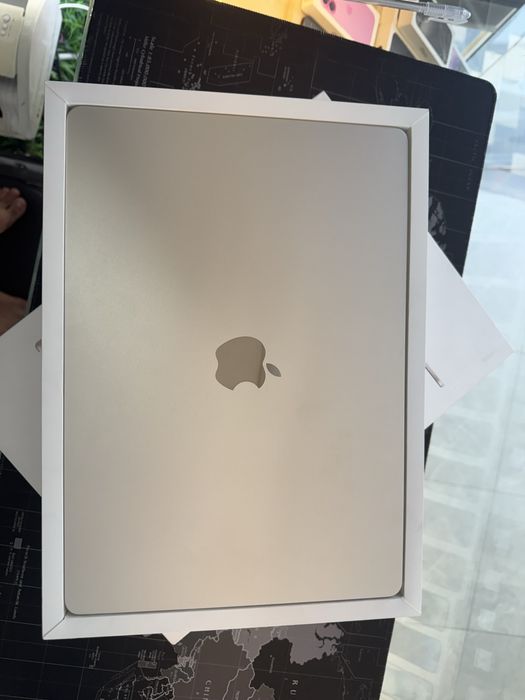 Apple - Macbook Air
