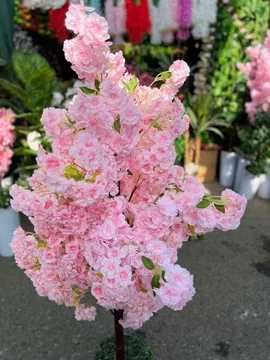 Искусственное дерево в горшке для офиса