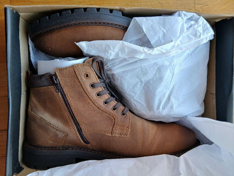 Ghete din piele de vițel,  mărimea 45 ,  400 lei negociabil