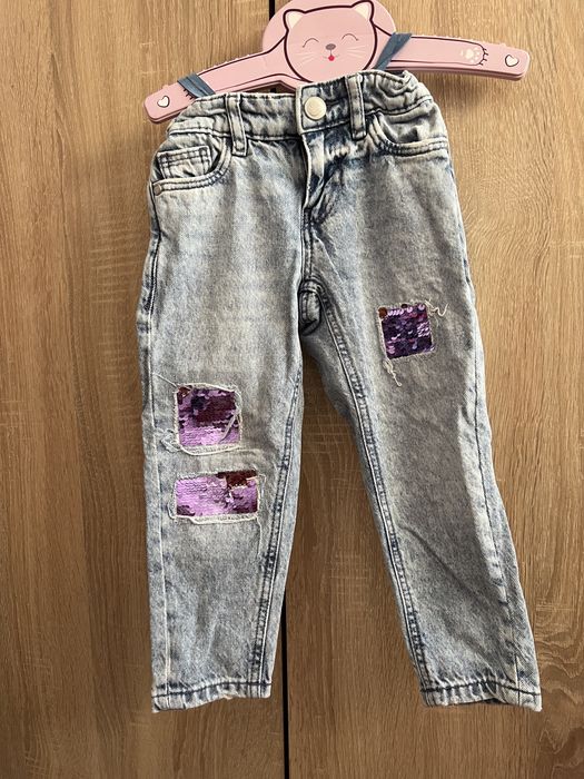 Blugi de fetita superbi