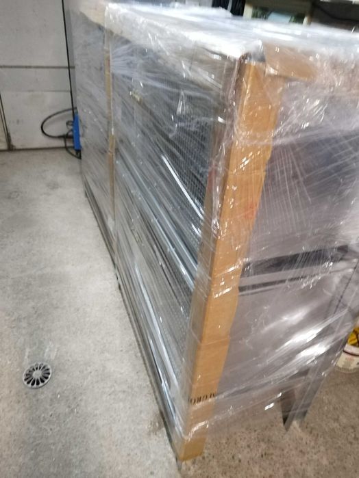 Оборудвани клетки за зайци.