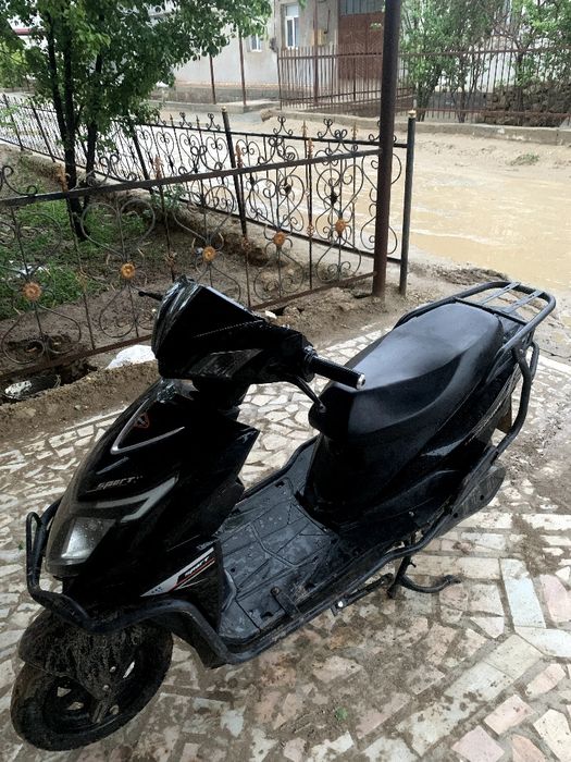 Срочні скутер сатіладі