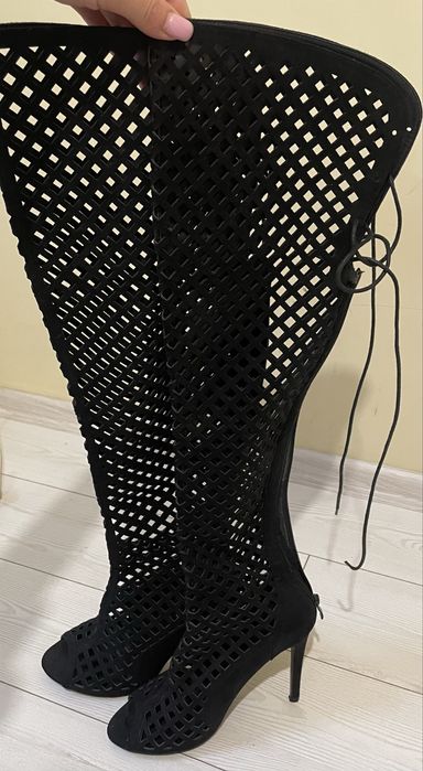 черни токчета ботуш