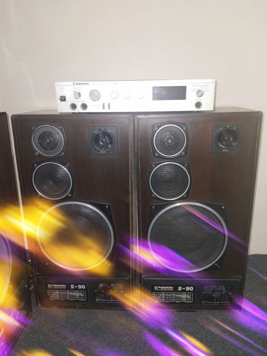 Колонки  с 90  ва Радиотехника сотилади