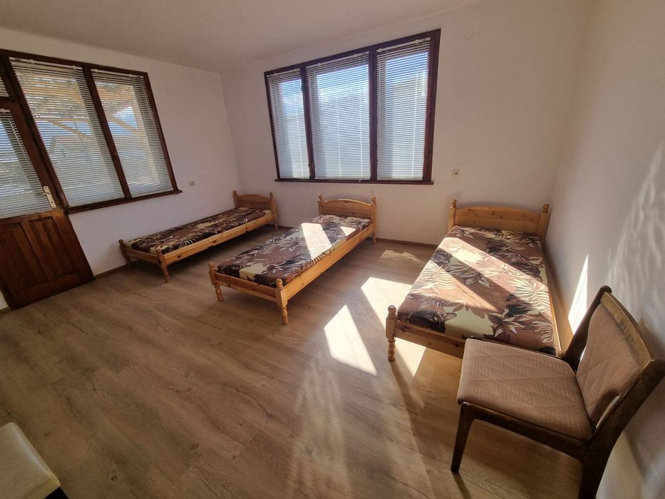 Дава се под наем Къща в Разлог - 77 кв.м за 1195.95 € - Снимка #16