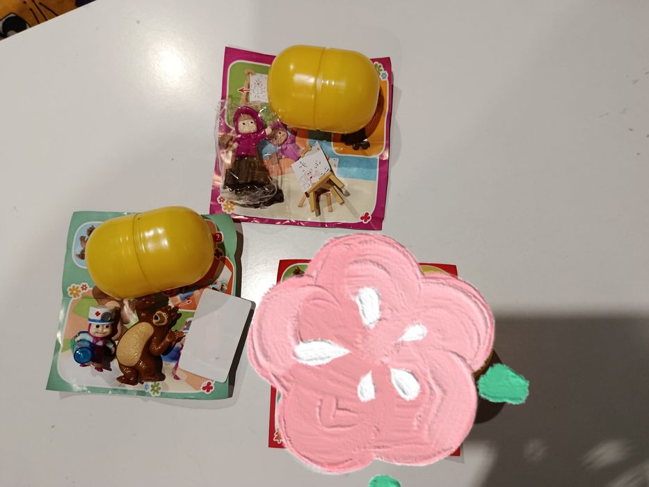 Продам игрушки от большого Киндера