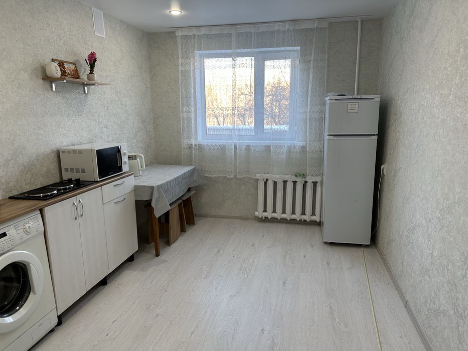 Часы в центре,Манакбай,Мечеть