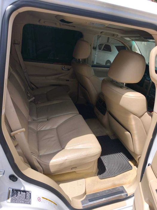 Продаётся Lexus 570 (J200)