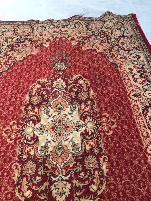 Продаем два ковра