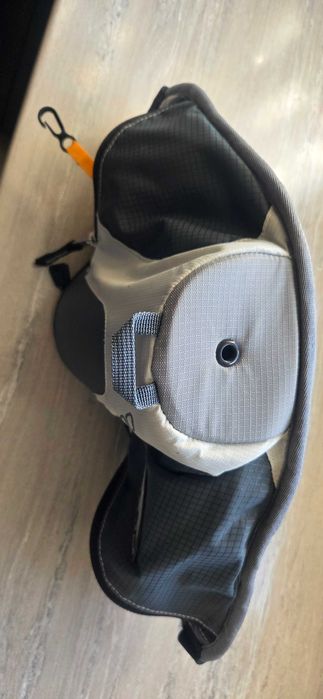 Deuter чантичка за кръста