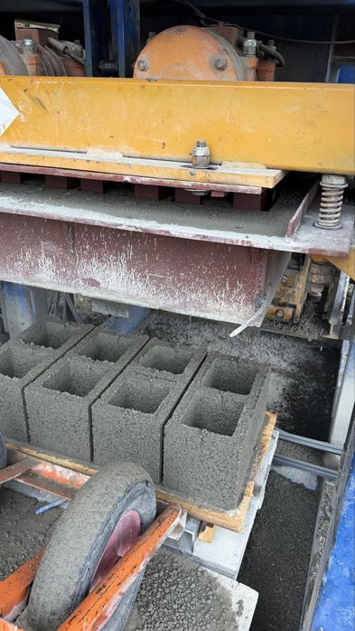 В продаже Пескоблок качественный на новом оборудовании