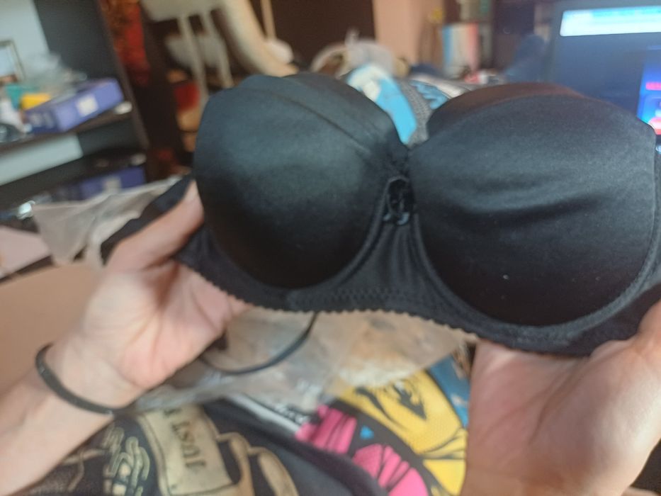 Продава сутиени нови