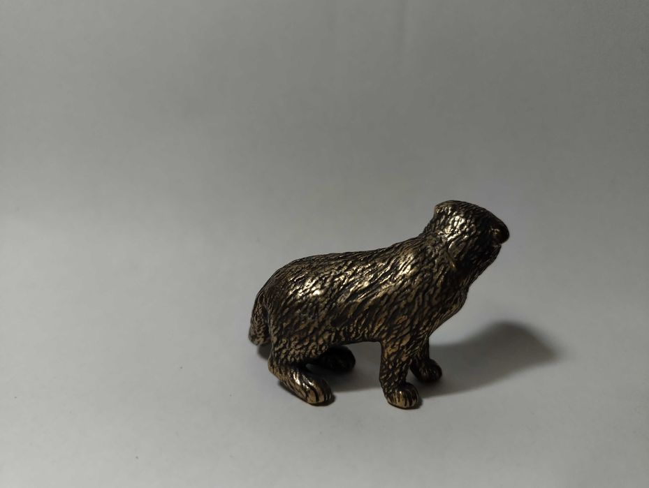 Бронзова статуетка