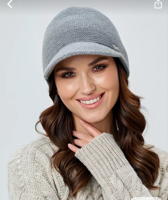 Шапка-кепка женская