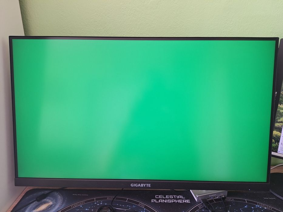 Gigabyte M28U - 4к монитор с 144 херца с гаранция до 02.06.2028г.