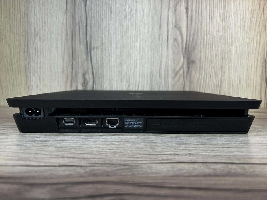 Конзола PlayStation 4 CUH-2216A 1TB