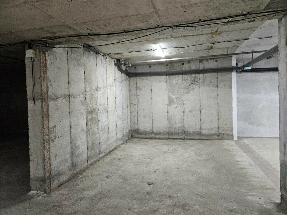 Паркомясто в идеалния център на Гр. Русе