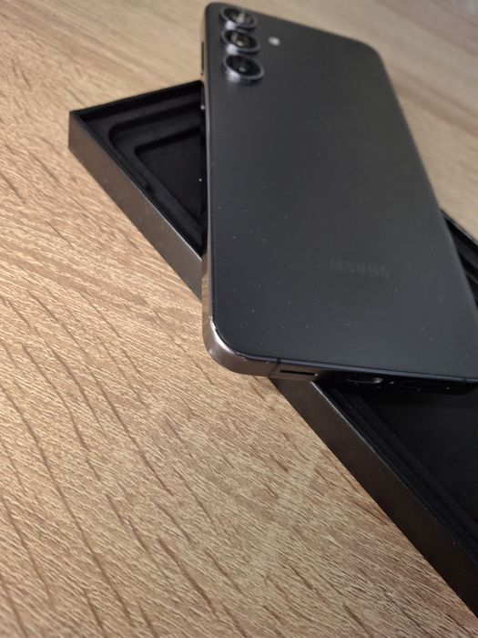 Samsung Galaxy s24 + 256