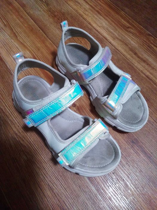 Спортивные босоножки на девочку 36