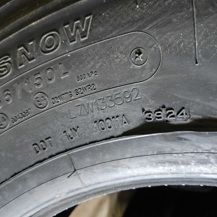 Нови предни гуми 315/70R22.5 Bridgestone W958 156/150L M+S 3PMFS SNOW